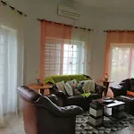 Casa Do Trovador Guest house