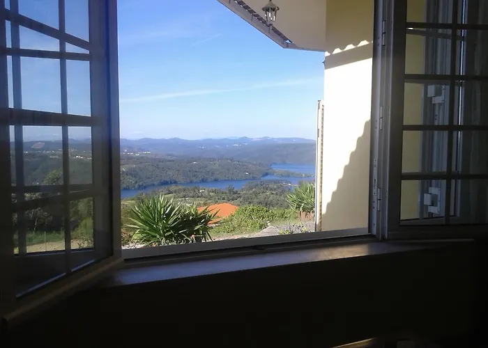 Casa Do Trovador 4* Серра