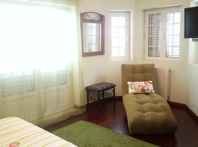 Casa Do Trovador Гостевой дом Серра